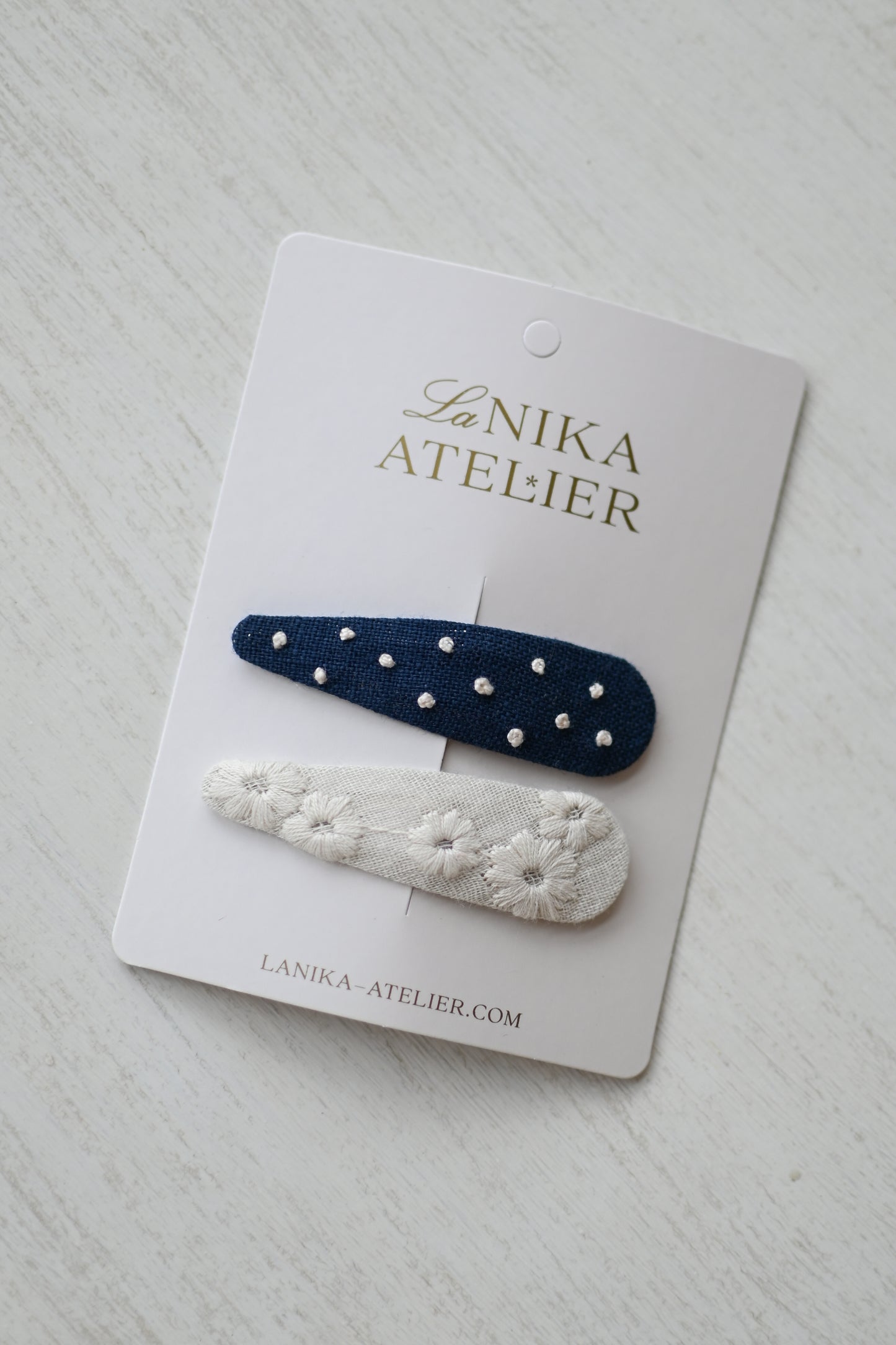 Špangice dark blue dots + ivory