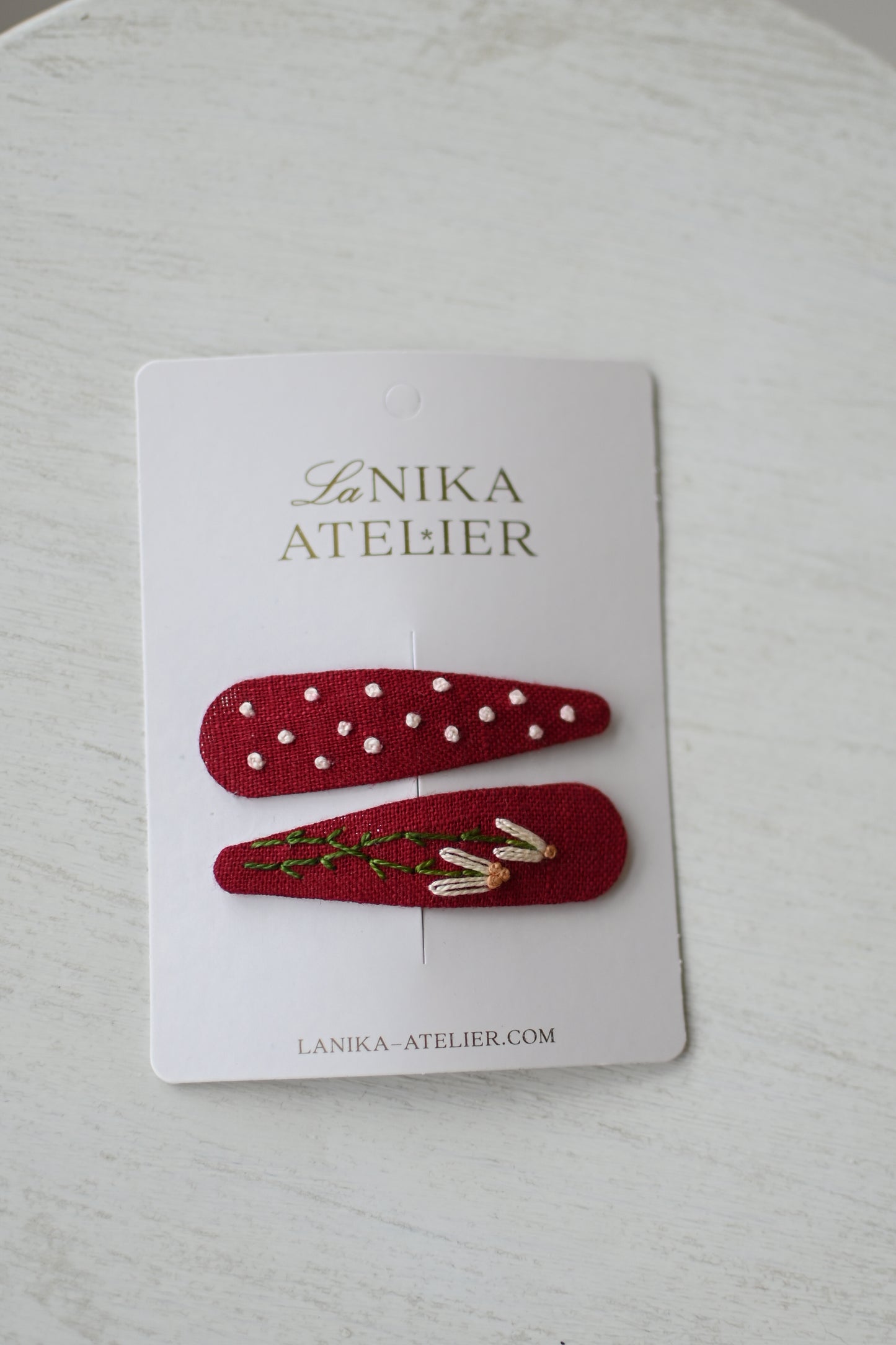 Špangice burgundy red flowers+dots