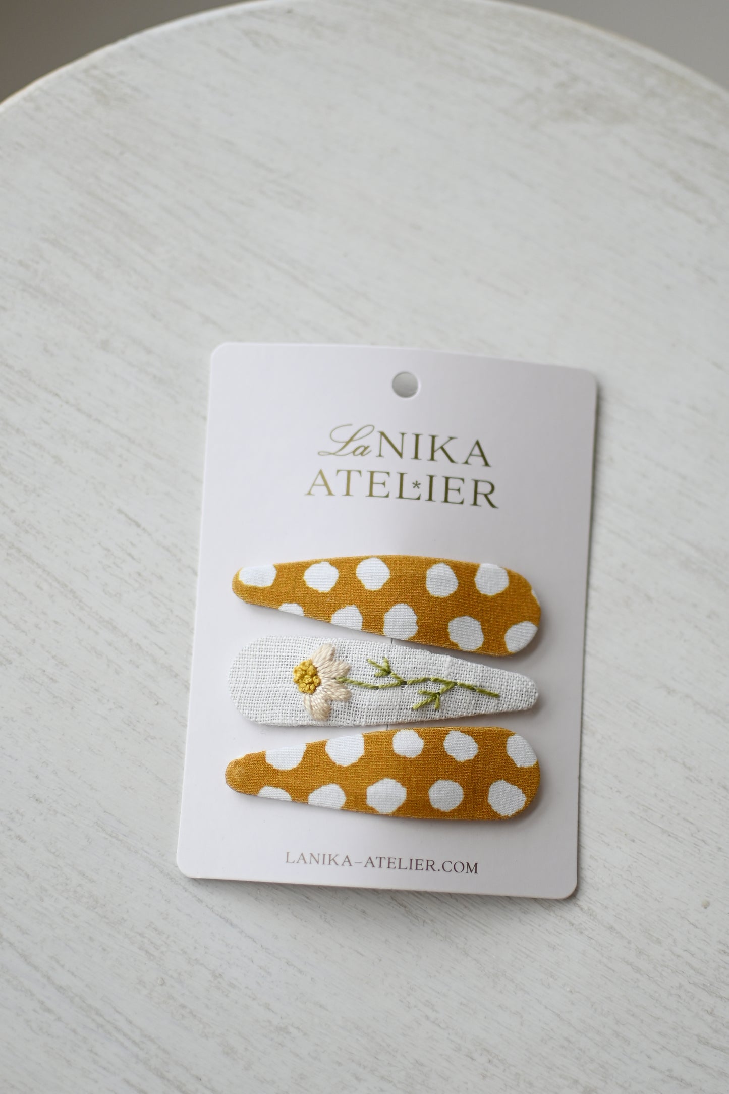 Špangice yellow polka dots + daisy trio