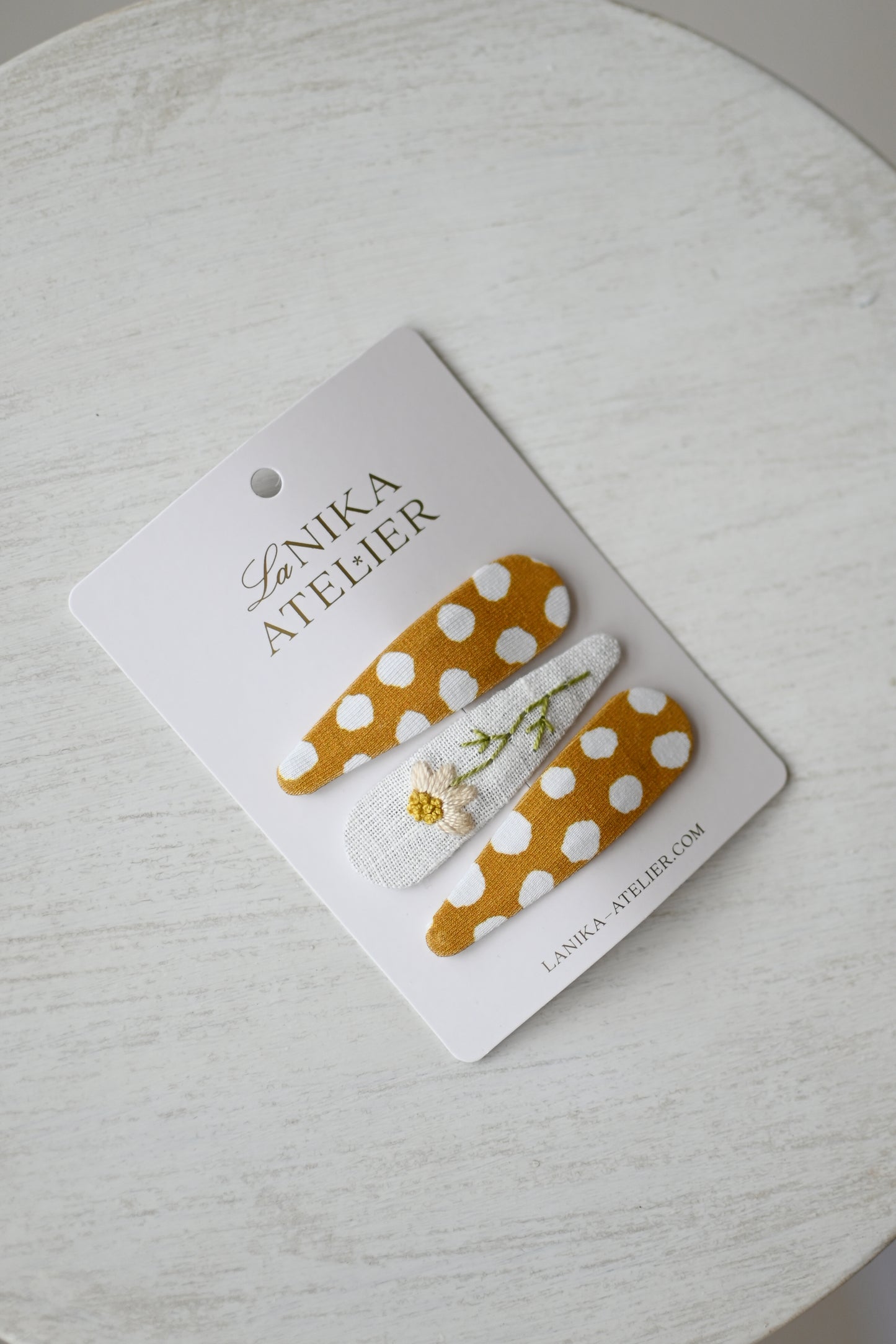 Špangice yellow polka dots + daisy trio