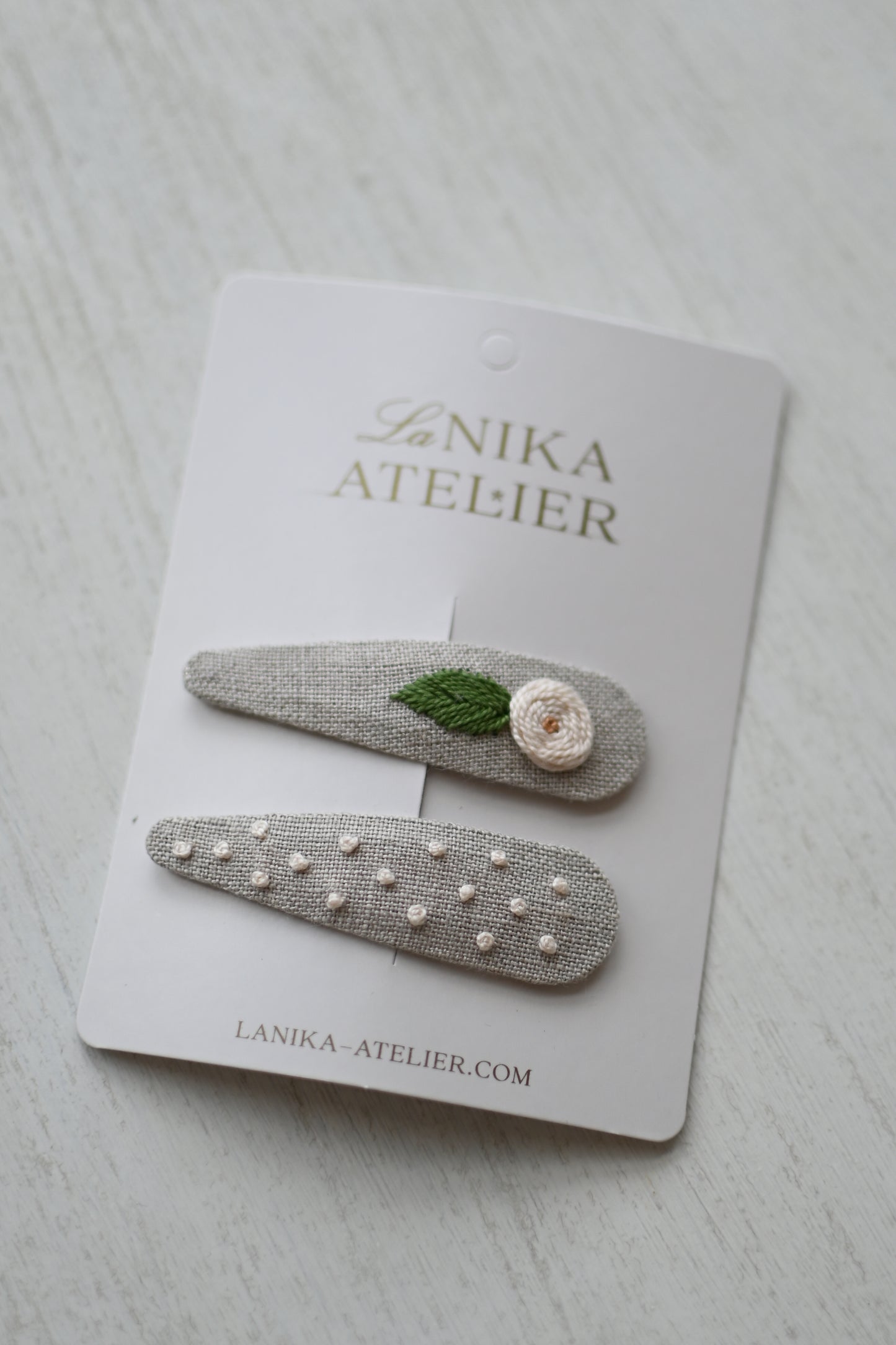 Špangice natur linen rose leaf + dots