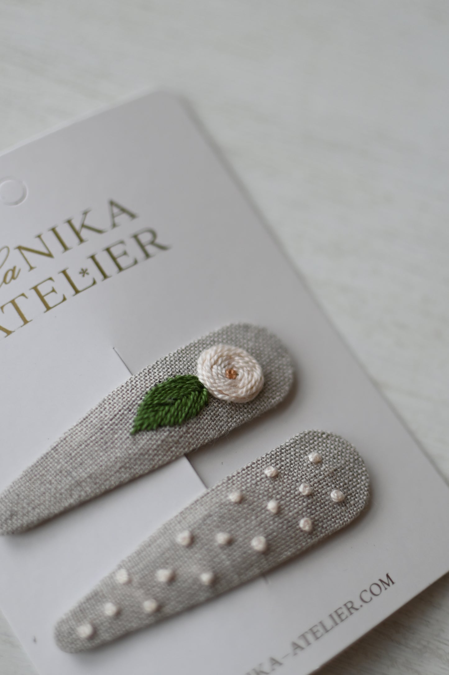 Špangice natur linen rose leaf + dots