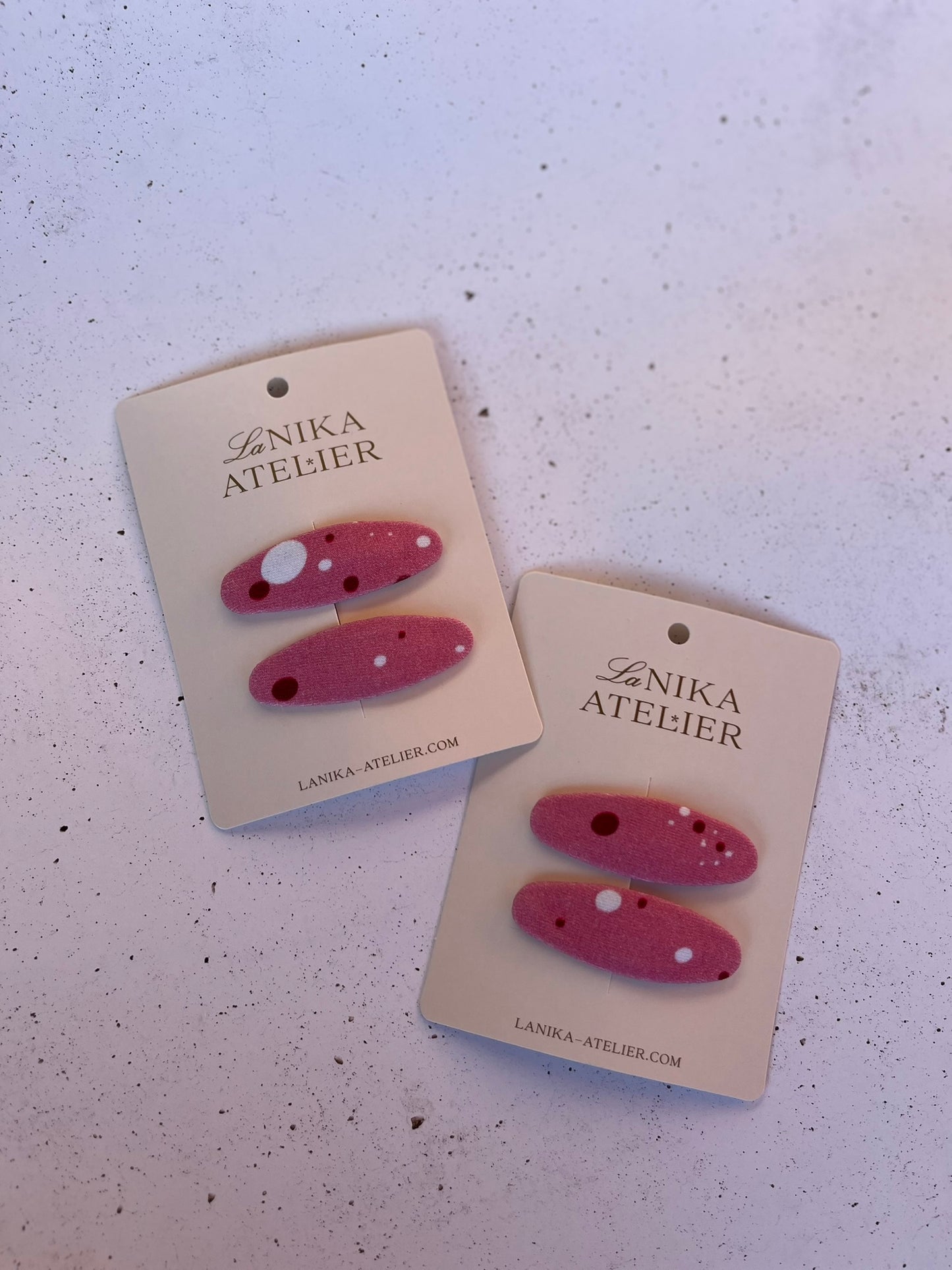 Špangice oval pink with dots