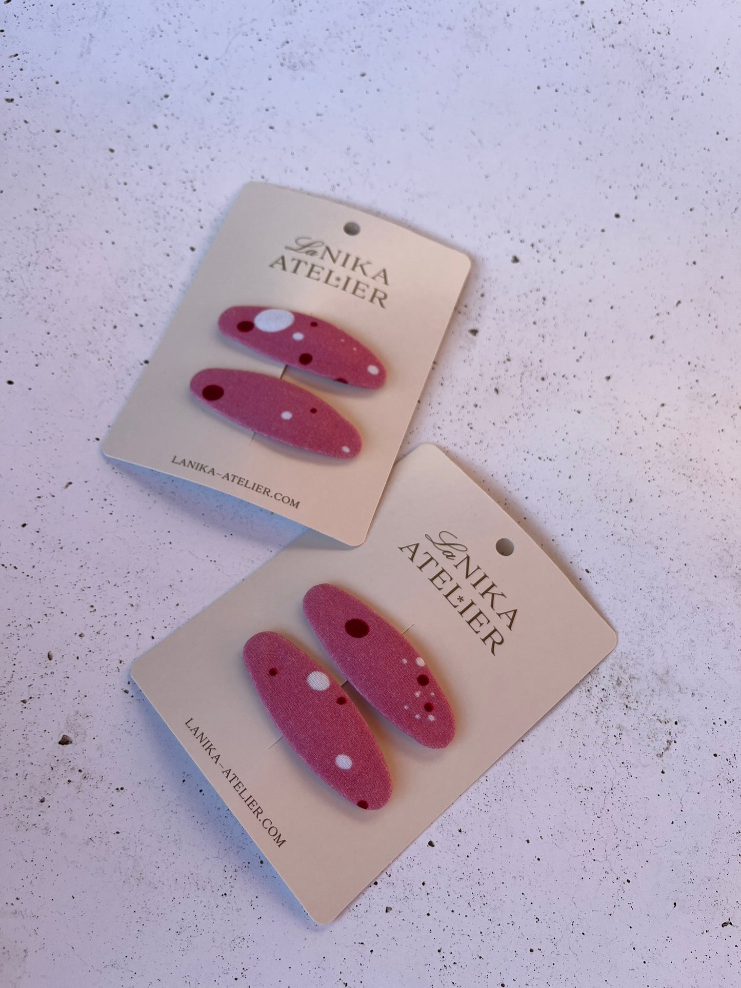 Špangice oval pink with dots