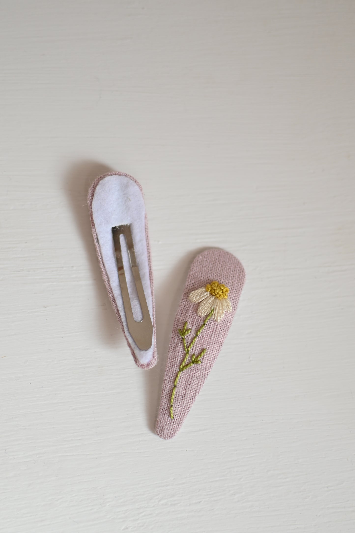 Špangice baby pink daisy + dots