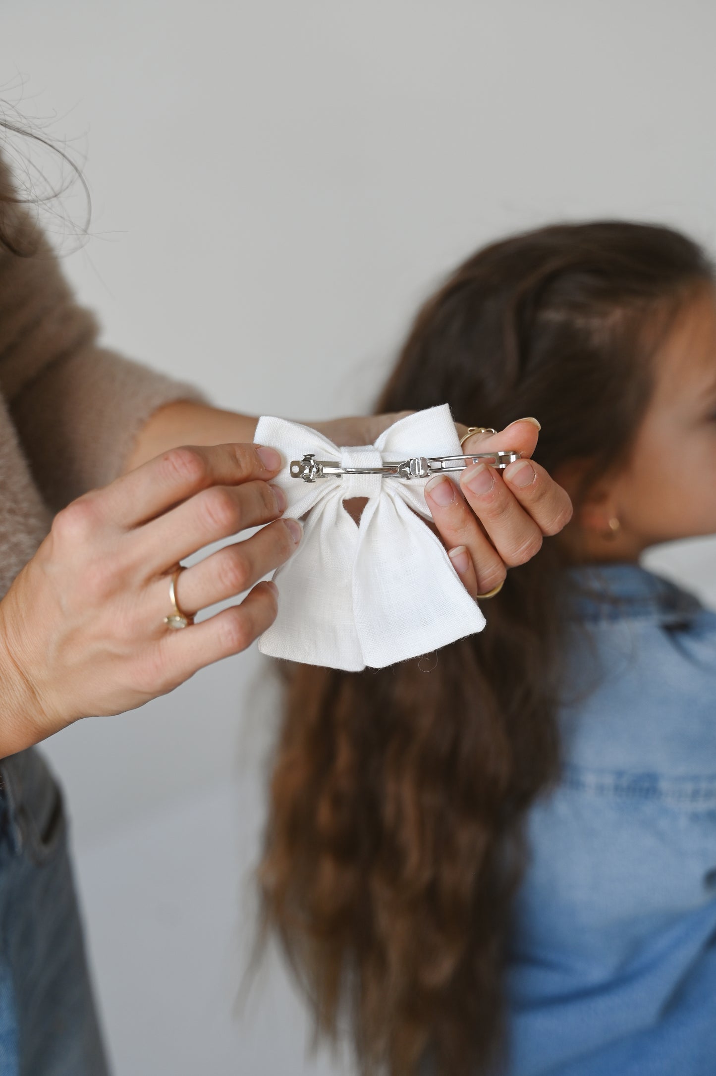 Midi lanene mašnice (enobarvne)