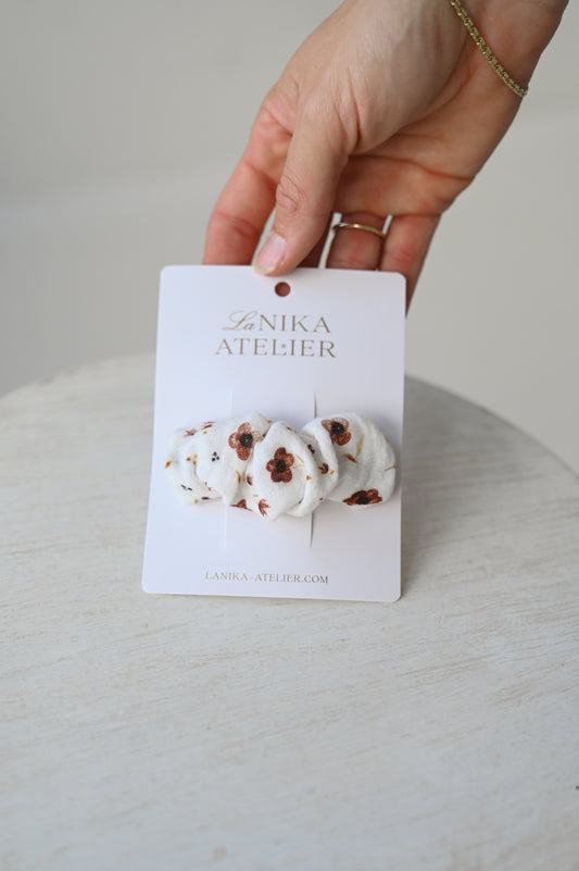 Scrunchie špangica brown flowers 8 cm