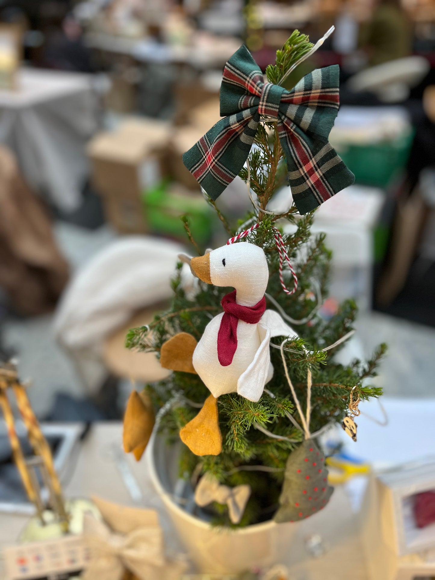 Lanena goska – dekorativni obesek