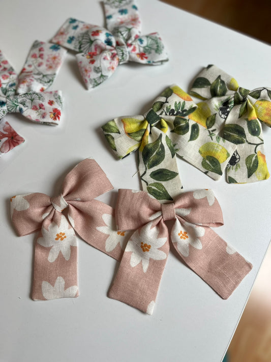 Large rožnate lanene mašnice