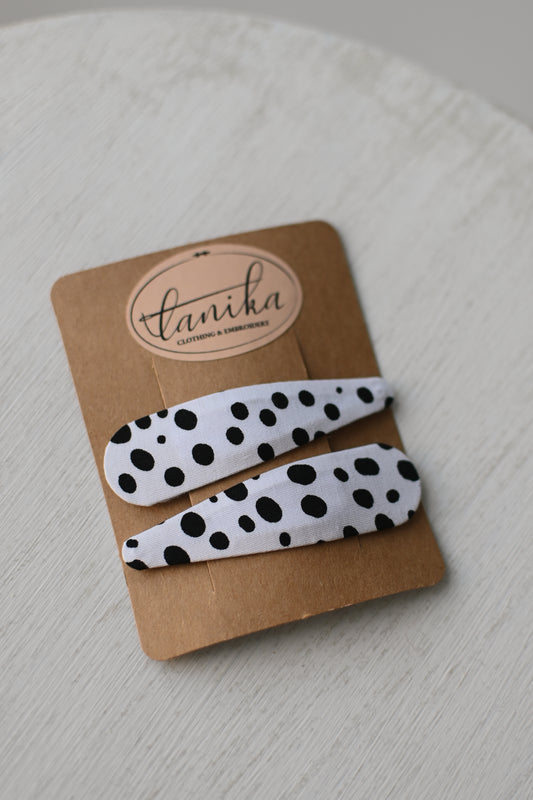 Špangice black&white dots