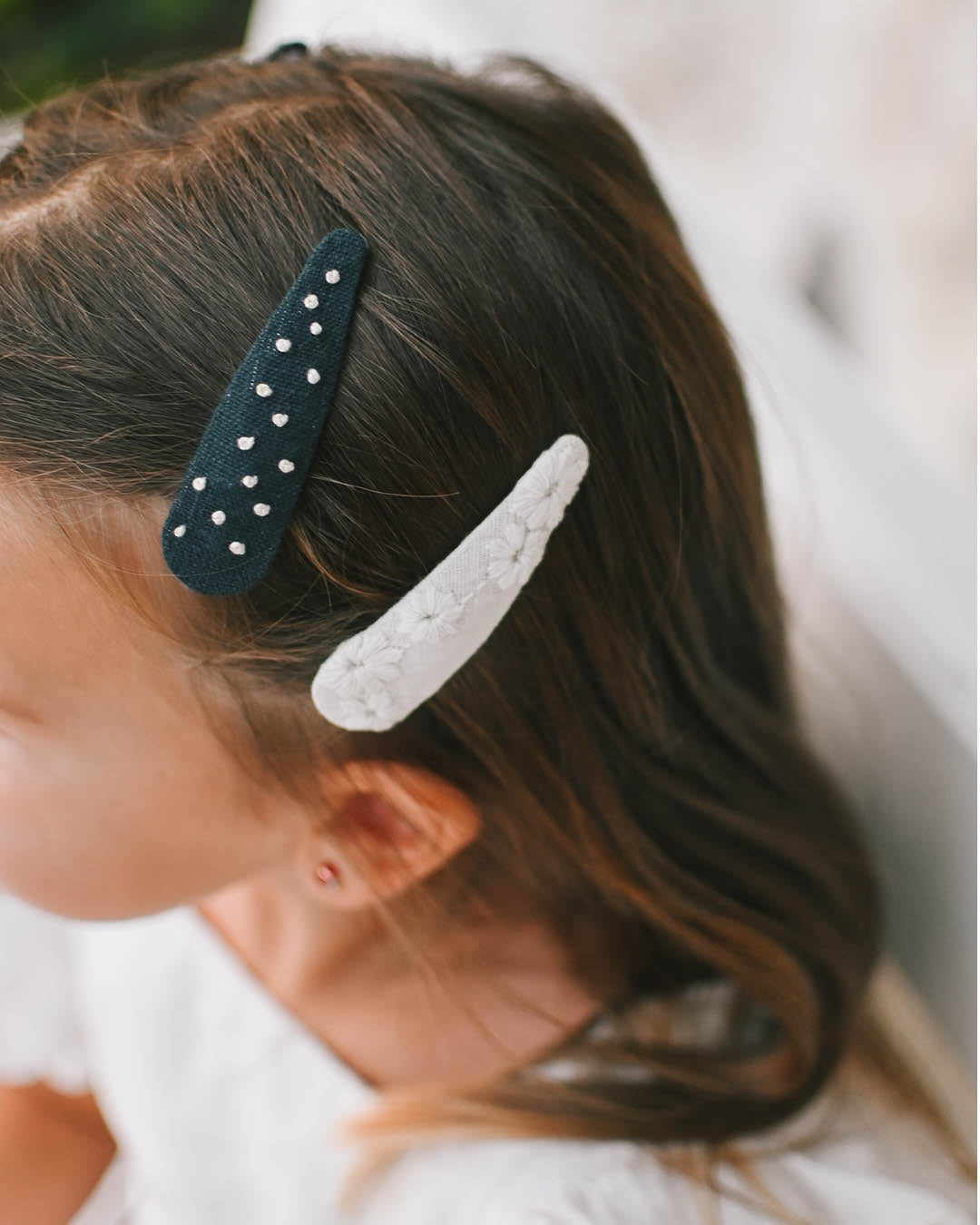 Špangice dark blue dots + ivory